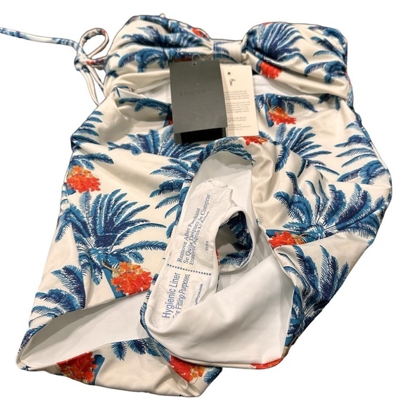 Women’s NWT Swimsuit by Juan D Dios, size S NWT, Floral print Size S - Picture 7 of 10